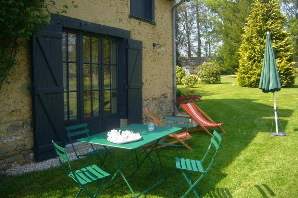 Maison D'Hotes Les Escures Acigné Eksteriør billede